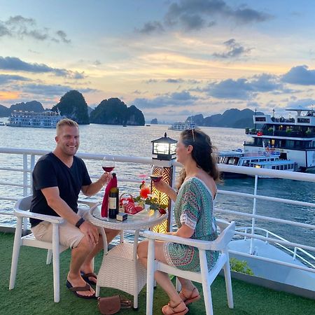 Halong Sapphire Cruises Hotel Ha Long Eksteriør billede
