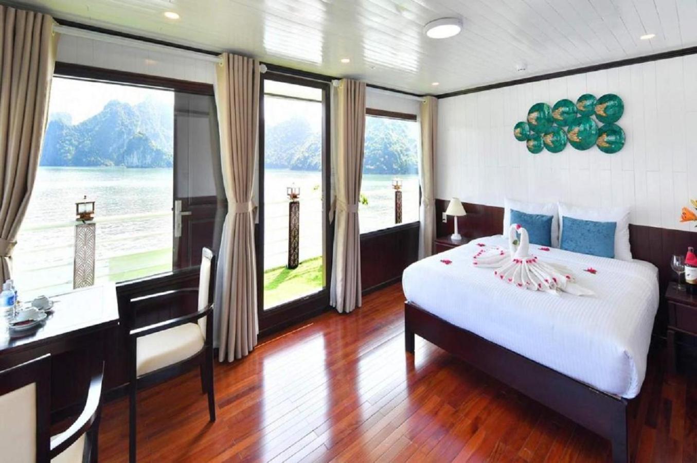 Halong Sapphire Cruises Hotel Ha Long Eksteriør billede