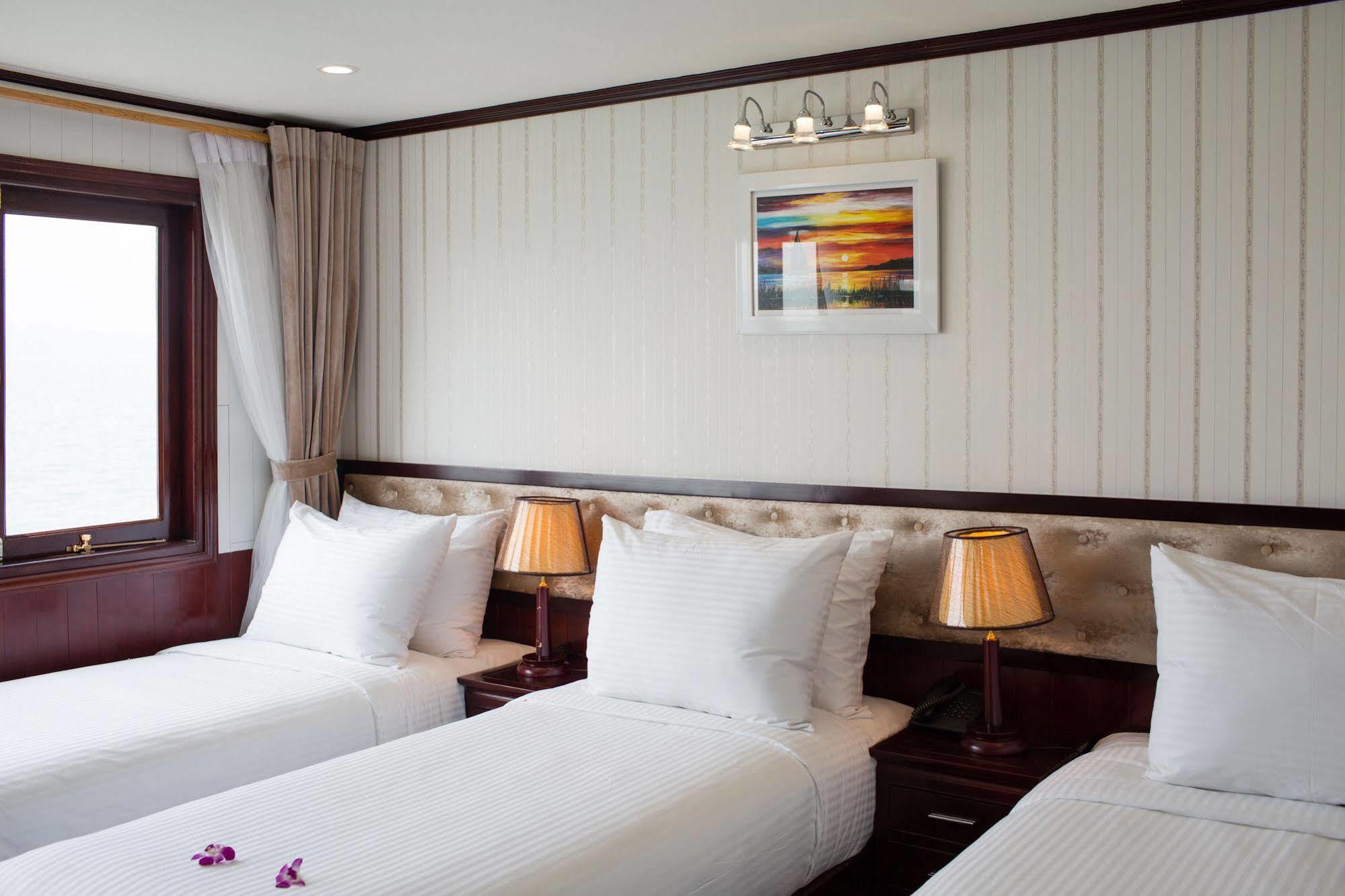 Halong Sapphire Cruises Hotel Ha Long Eksteriør billede
