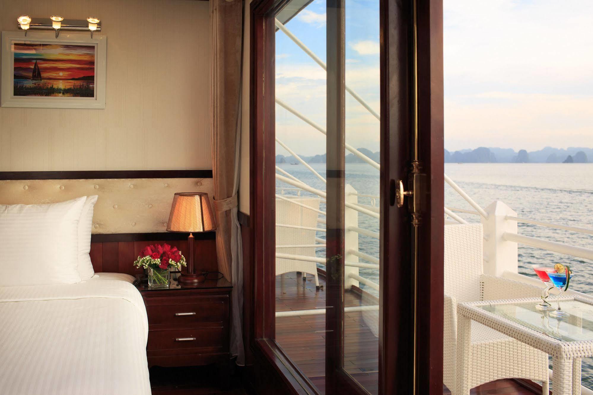 Halong Sapphire Cruises Hotel Ha Long Eksteriør billede