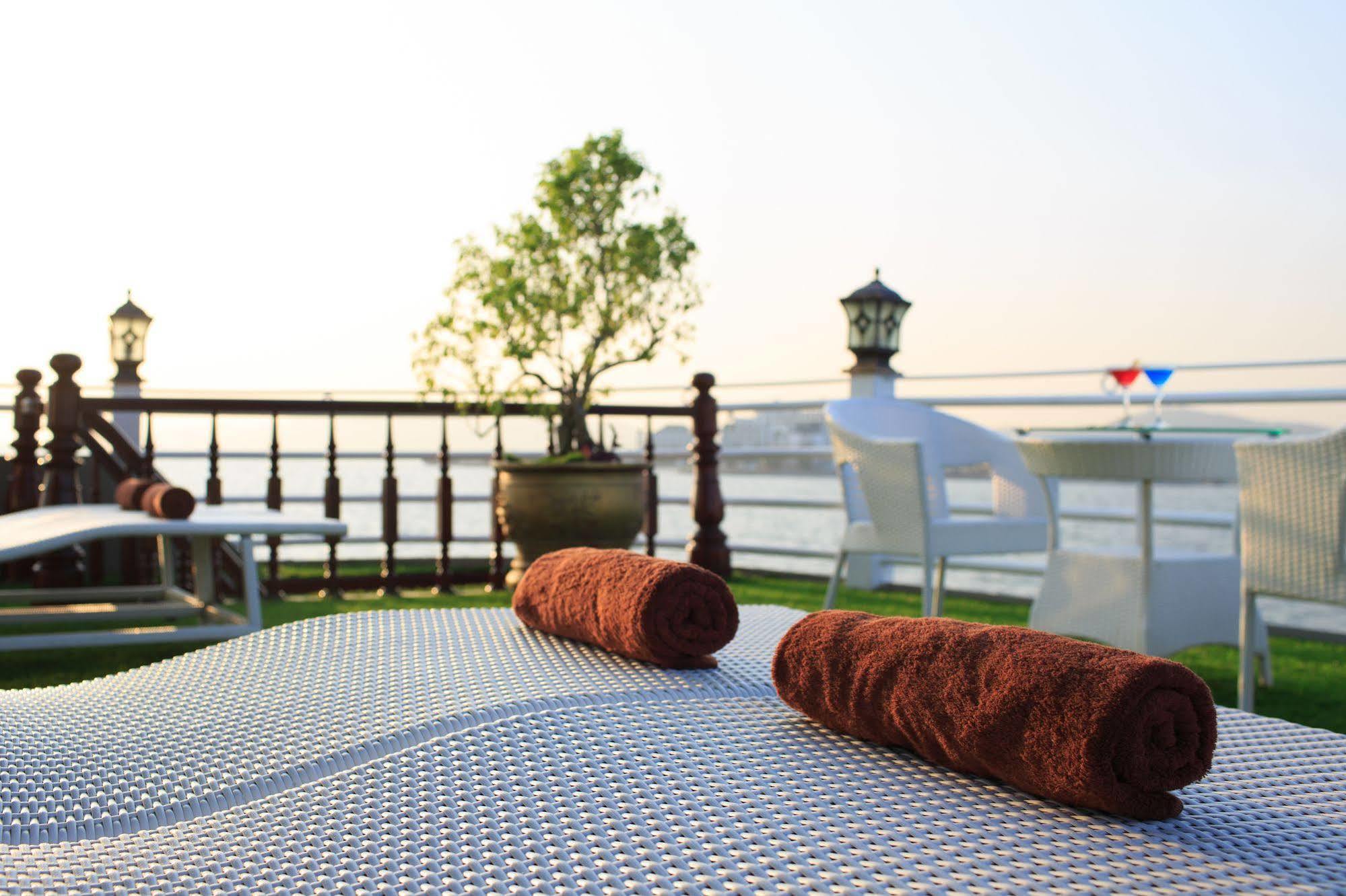Halong Sapphire Cruises Hotel Ha Long Eksteriør billede